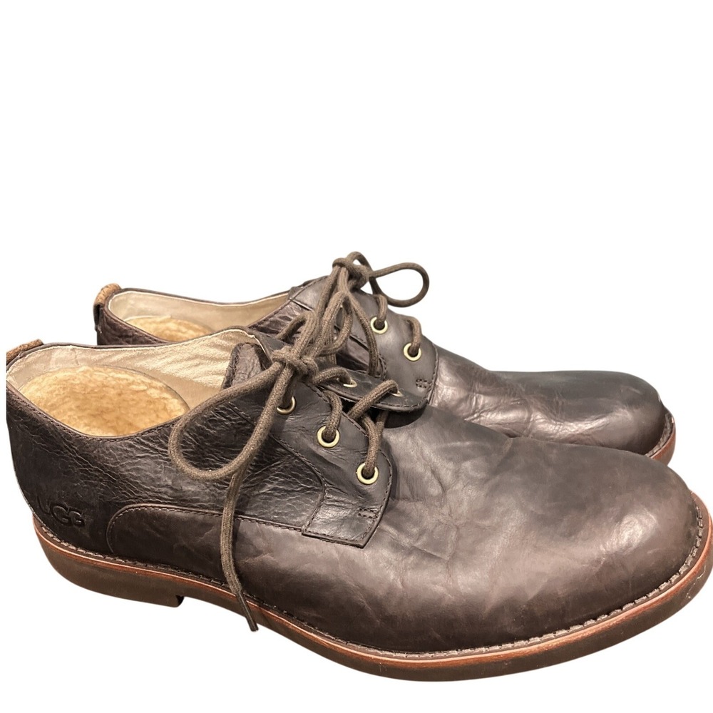 UGG Leighton Mens 10.5 Brown Leather Sheepskin Lined Chukka Desert Boots Classic